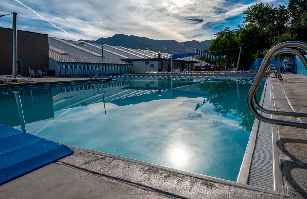 photo of the swimming pool at the Salt Lake Tennis and Health Club.